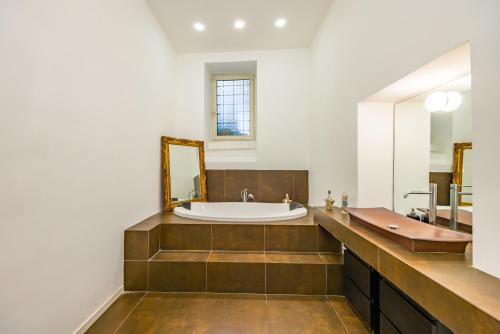 Three-Bedroom Apartment image 10