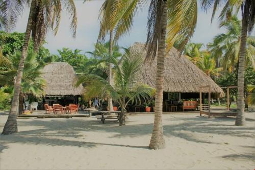 Exterior view, Cabana frente al mar en la playa del Calao in El Bobo