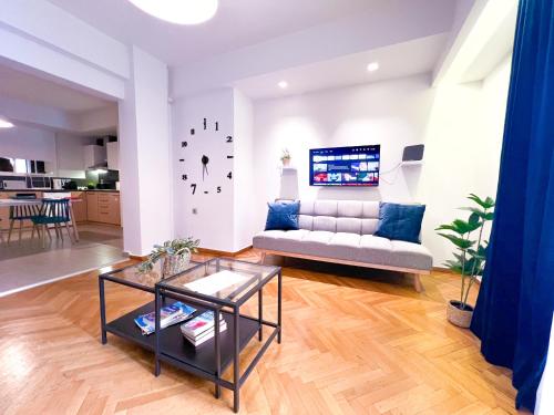 2 Bedroom Apartment Athens - Kallimarmaro, Athen