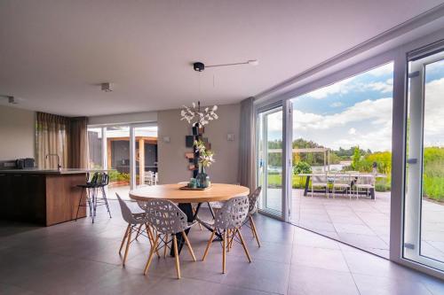 Watervilla van Francke by Droomvilla in Soestduinen