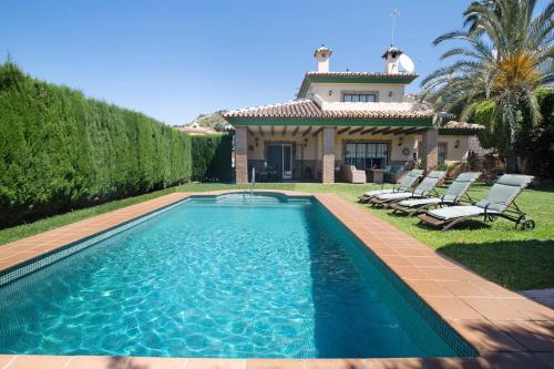 Villa with Garden View