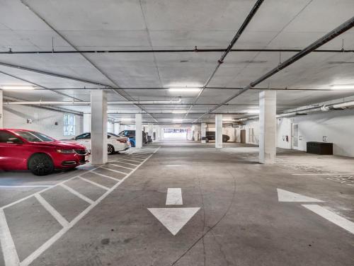 2bd 2bth PENTHOUSE DOWNTOWN with large Billiard room in Orlando, USA