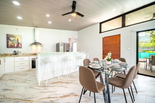 Casa Montana Azul @ Catalina Cove in 布拉希利托