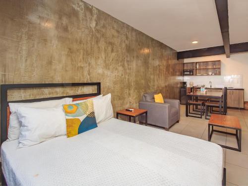 1 double bed, 1 twin bed, 1 sofa bed