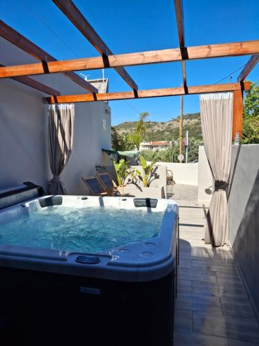 Peter's Place Studios & Suites 2