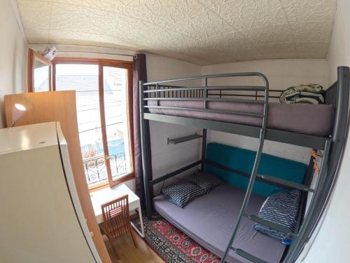 Chambre 2 lits pour 4 personnes metro 5 - image 11