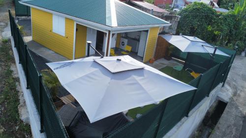 Un Petit Coin Paisible in Capesterre-Belle-Eau