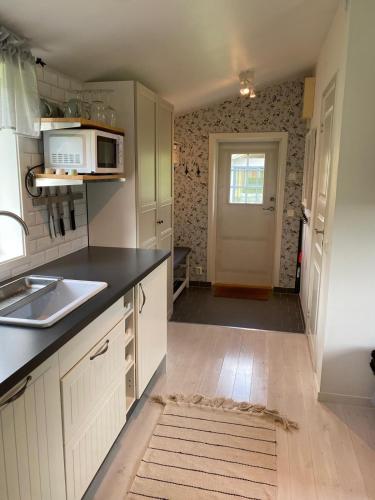 Cozy cottage on horse farm in Bollnäs (Cozy cottage on horse farm in Bollnas) in บอลล์เนส