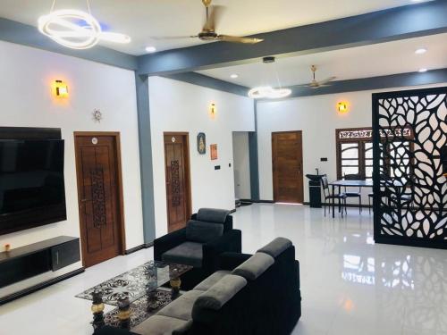 Moorthy villa guest house