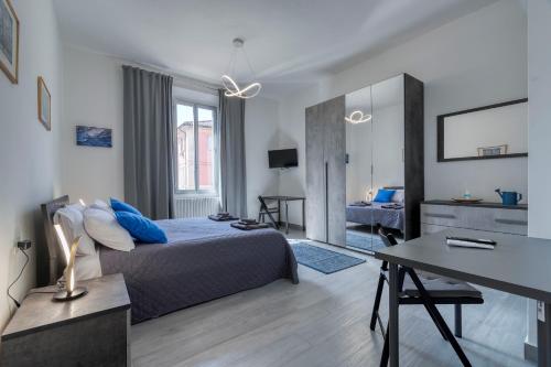 Guesthouse CIVICO 233 - Stanza privata parcheggio colazione bagni condivisi in Болонья
