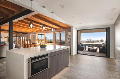 Panoramic Ocean sunset Views with Heated Pool & Spa best location in San Diego, USA