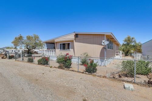 Snowbird Heaven Rural Quartzite Home Near Hiking