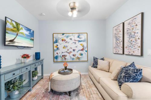 Chic Downtown Home 42 And Guest Home 11 in West Palm Beach, USA