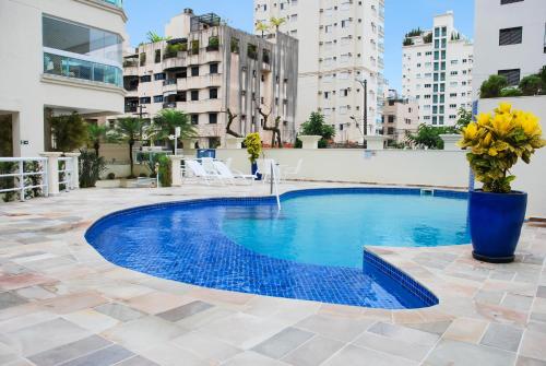 مسبح, 3 Suites Barbecue Gourmet Balcony View in Balneario Cidade Atlantica