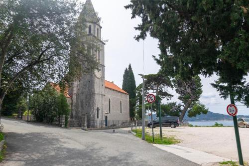 Holiday Home Marija - terrace - image 4