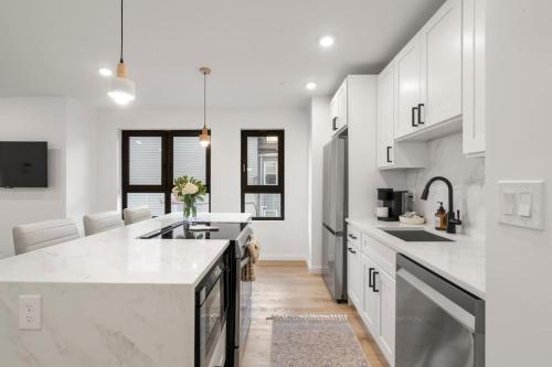 Boston Skyline Stay 1BR with City Views in 洛根機場