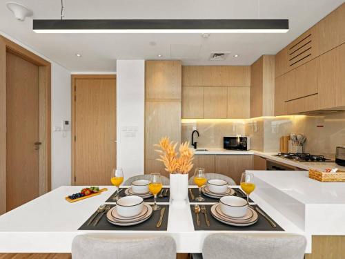 Brand New Luxury Apartment in JVC with Padel Court, Dubai (Foto 10)