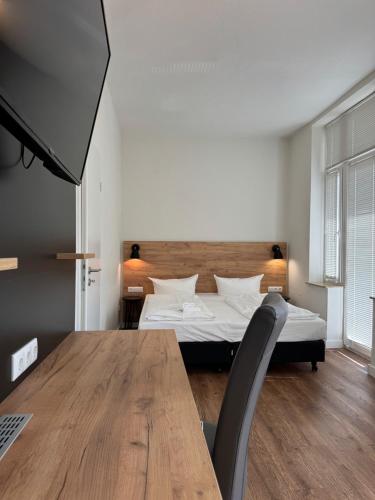1 queen bed