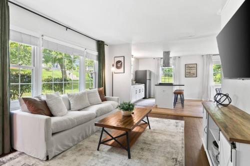 Cozy House in Trendy East Nashville with a Patio and Grill, Nashville
