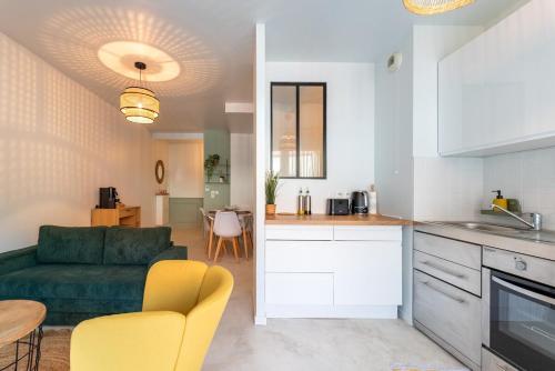 OIQIA • Bucolie in รูออง