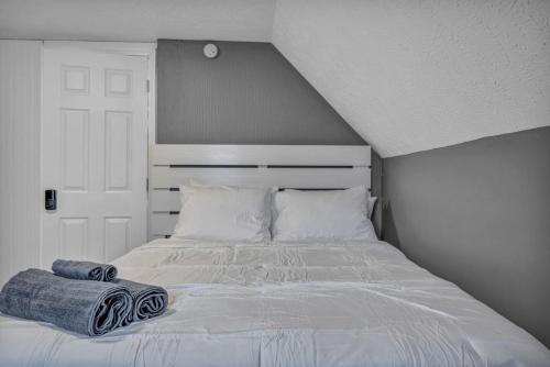 The Recovery Retreat Room