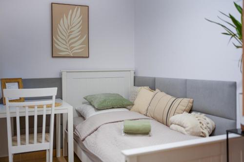 เตียงนอน, Apartament Boho Stare Miasto in โนวี ซองช์