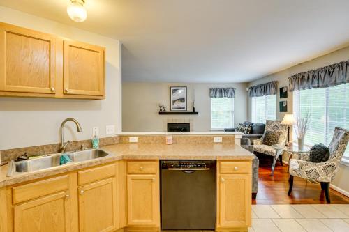 Pets Welcome Convenient Family Home in Westland! in อิงค์สเตอร์