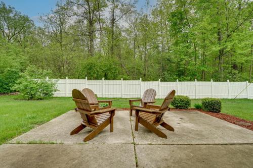 Pets Welcome Convenient Family Home in Westland! in อิงค์สเตอร์