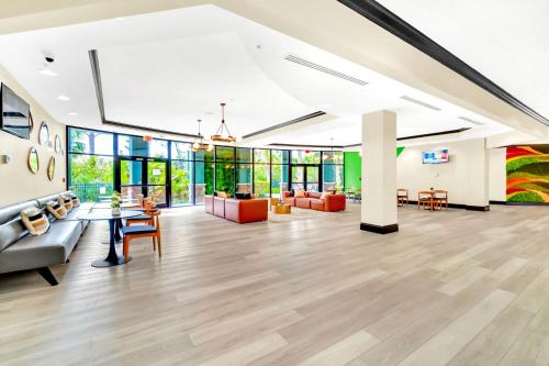 Upstay: Pet-Friendly Condo w Pool, Hot Tub, Sauna