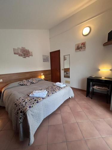 Double Room with Mountain View