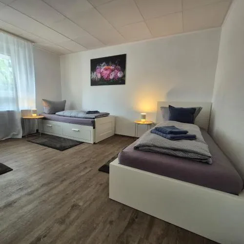 Budget Base Apartment - 3 x Einzelzimmer in Braunschweig, Deutschland