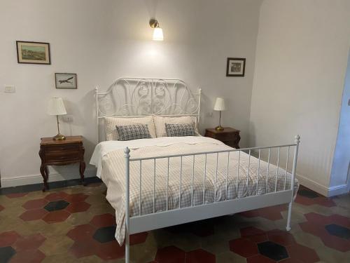 Cà Bianca (Ca Bianca) in Vignale Monferrato