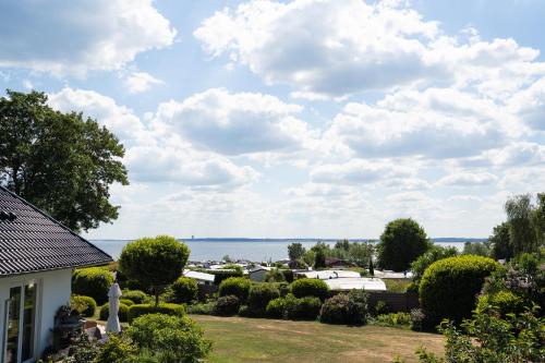 Holiday Home image 1