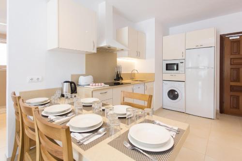 Apartamentos Sofía Playa Ibiza - image 10