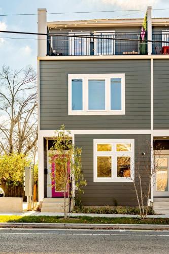 Disco Dollhouse - East Nashville + 2 8 mi Downtown in Nashville, USA