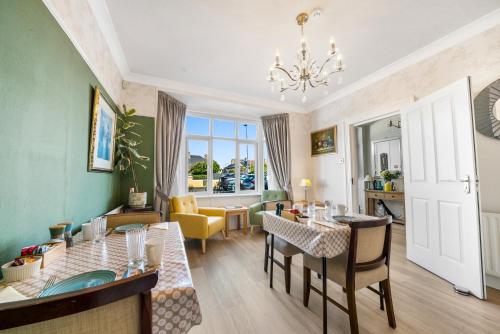 บริการและสิ่งอำนวยความสะดวก, Anvershiel House in โพสทรัช