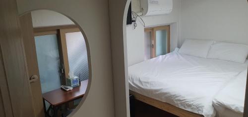 Stayin Myeongdong Guesthouse - Foreigners only, Сеул