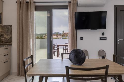 Valianos Studios - Luxury Apartment, Alikanas (foto 8)