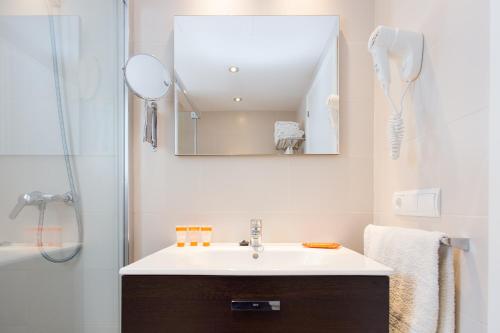 Apartamentos Sofía Playa Ibiza - image 13