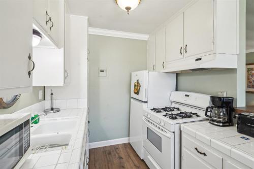 1 Bed Beach Condo #131 in Carpinteria (Kalifornia)