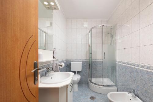 Apartments Kvarner 2 - image 6