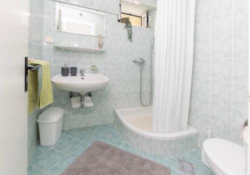 Holiday Home Marija - terrace - image 6