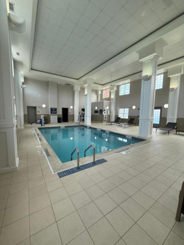 Country Inn & Suites by Radisson Manchester Airport NH - image 11