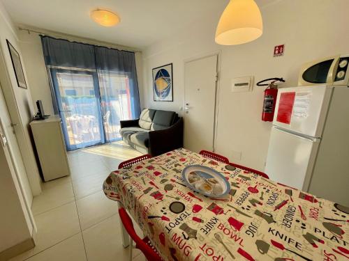 Flat with garden near the beach, Porto Santa Margherita (foto 6)