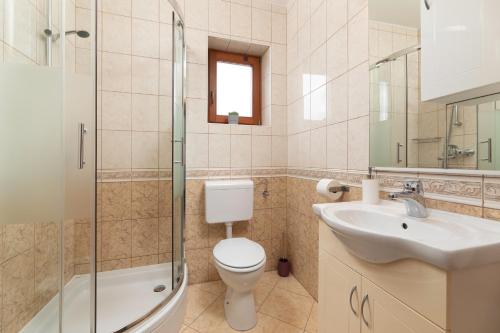 Apartments Kvarner - image 4