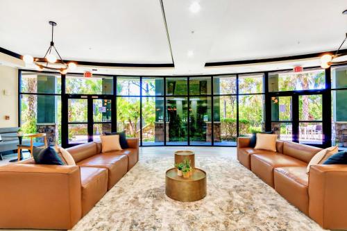 Stunning 3BR Near Disney - Pool and Hot Tub! - image 11
