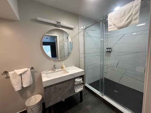 Lighthouse Suites - image 14