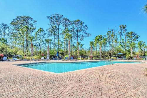 Luxury 3BR Near Disney - Pool and Hot Tub! - image 10