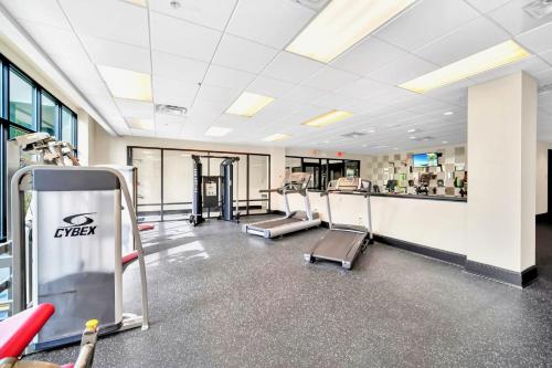Luxury 3BR Near Disney - Pool and Hot Tub! - image 11