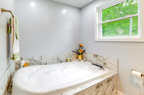Catskills Mountain Casita: Ski, Hike, Fish & Golf! in Fleišmansa (NY)